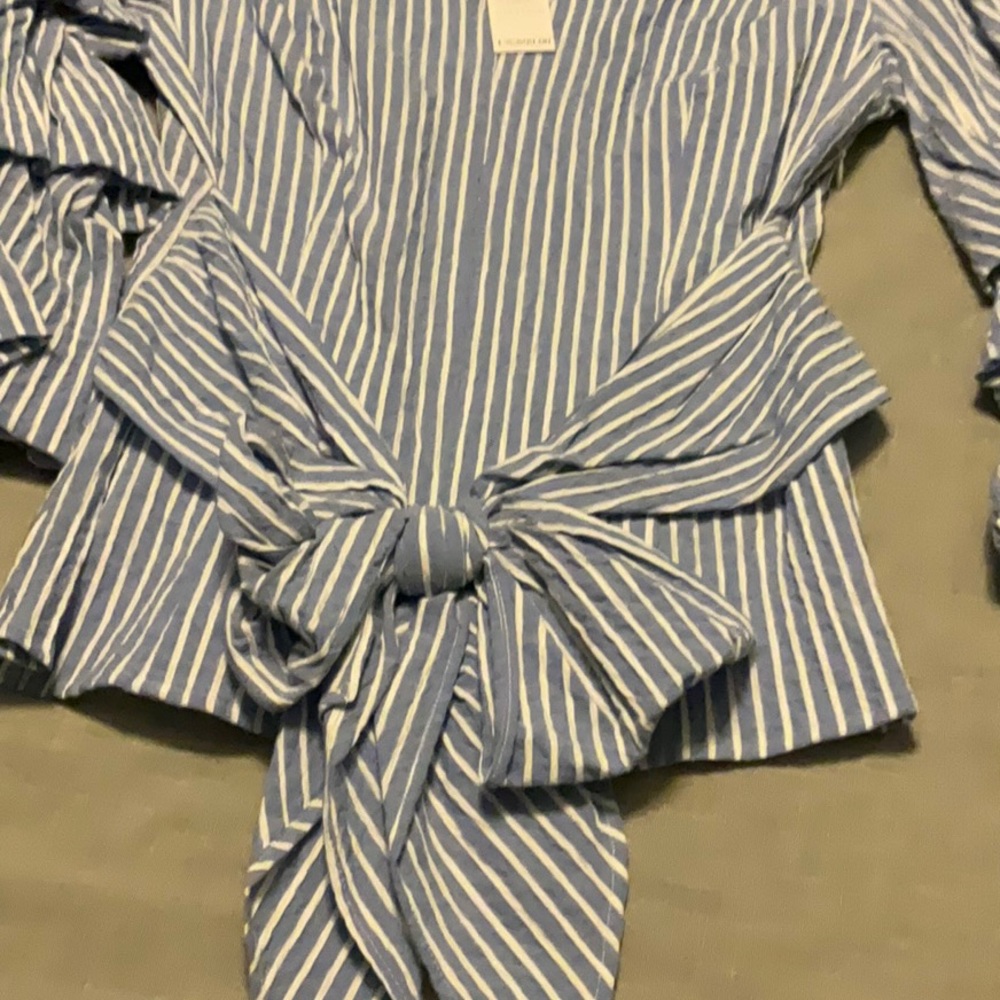 WHBM Blue Striped Women's Top - Picture 4 of 8